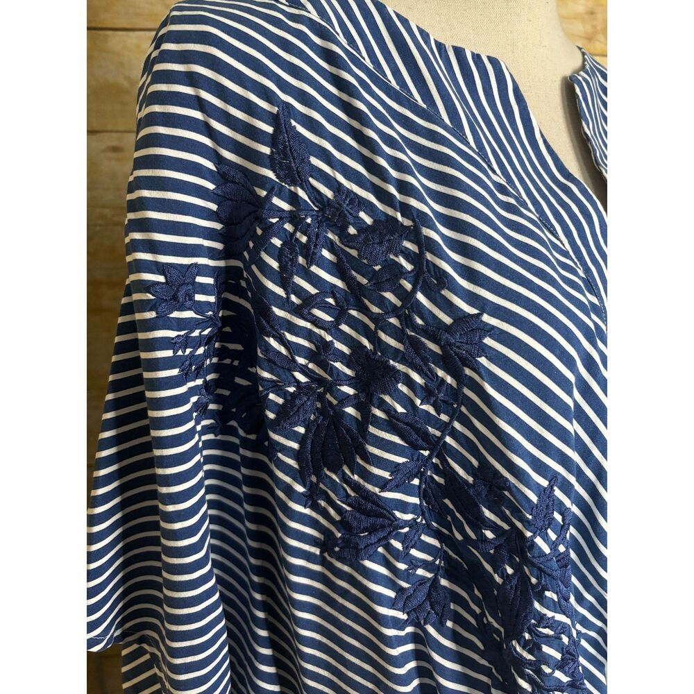 CHICO'S TIE FRONT HIGH LOW STRIPED FLORAL EMBROIDERED NOTCH NECK BATWING BLOUSE - Picture 3 of 5